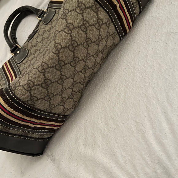 Gucci Bag! - Picture 4 of 13